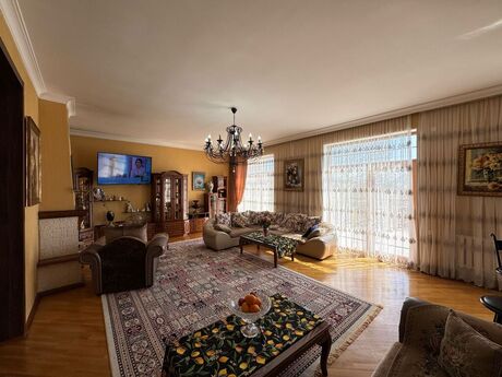 7 otaqlı həyət evi/bağ evi - Badamdar q. - 600 m²