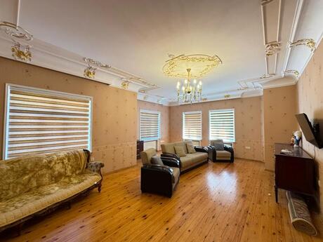 8 otaqlı həyət evi/bağ evi - Badamdar q. - 290 m²