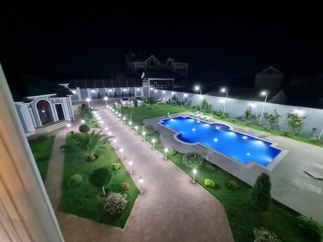 8 otaqlı həyət evi/bağ evi - Mərdəkan q. - 350 m²