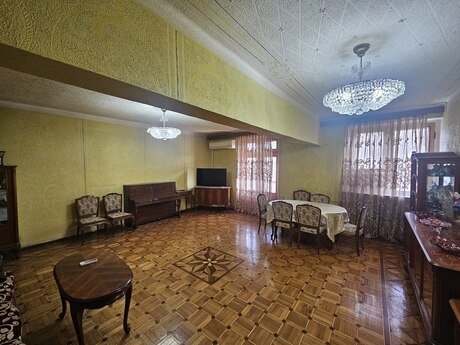 4 otaqlı köhnə tikili - 28 May m. - 145 m²