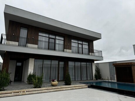 4 otaqlı həyət evi/bağ evi - Bilgəh q. - 300 m²