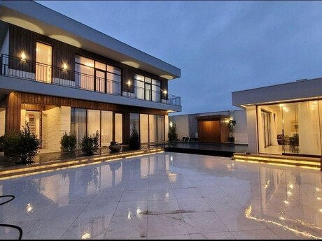 4 otaqlı həyət evi/bağ evi - Bilgəh q. - 300 m²