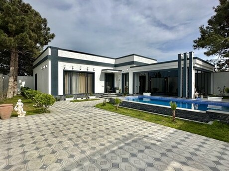 5 otaqlı həyət evi/bağ evi - Mərdəkan q. - 200 m²