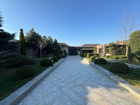 6 otaqlı həyət evi/bağ evi - Bilgəh q. - 650 m²