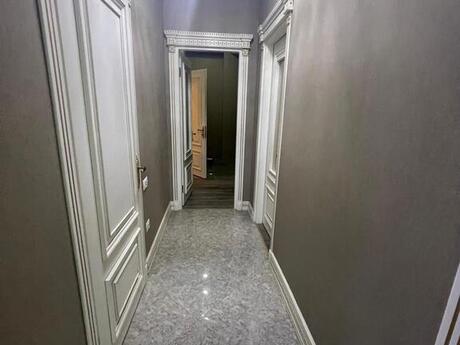 4 otaqlı mənzil, 204 m², Nizami: 560 000 ₼ 3