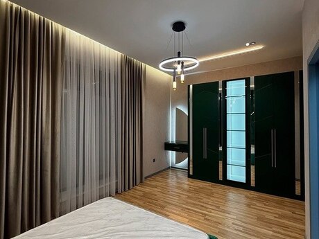 4 otaqlı həyət evi/bağ evi - Bilgəh q. - 300 m²