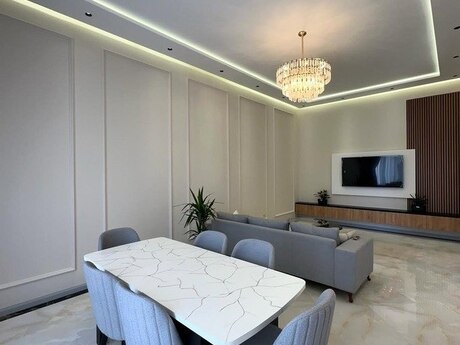 4 otaqlı həyət evi/bağ evi - Mərdəkan q. - 200 m²
