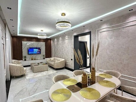 6 otaqlı həyət evi/bağ evi - Mərdəkan q. - 300 m²