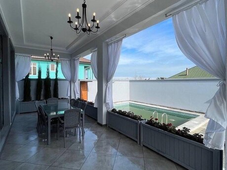 4 otaqlı həyət evi/bağ evi - Nardaran q. - 200 m²