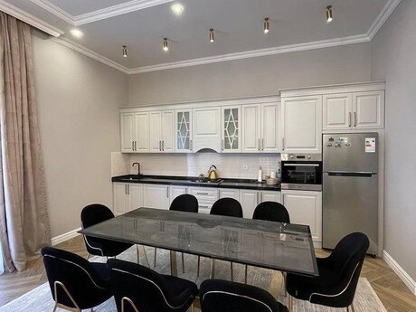 4 otaqlı həyət evi/bağ evi - Nardaran q. - 200 m²