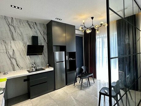 4 otaqlı həyət evi/bağ evi - Mərdəkan q. - 200 m²