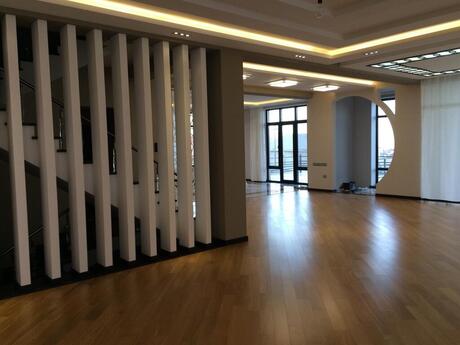 6-комн. дом/дача - пос. Бадамдар - 600 м²