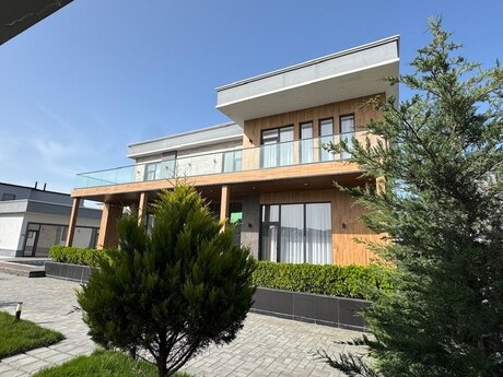 7 otaqlı həyət evi/bağ evi - Mərdəkan q. - 400 m²