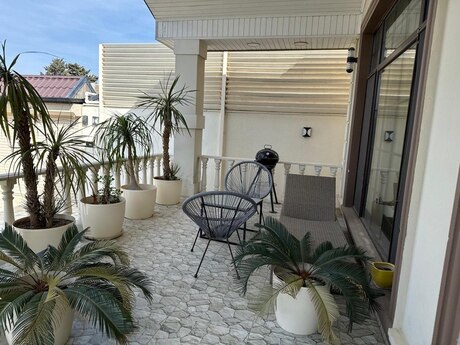 4 otaqlı həyət evi/bağ evi - Bilgəh q. - 200 m²