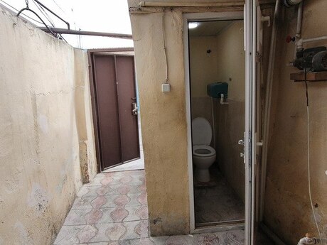 2 otaqlı həyət evi/bağ evi - Keşlə q. - 45 m²