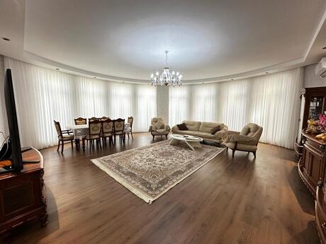4 otaqlı yeni tikili - Şah İsmayıl Xətai m. - 192 m²