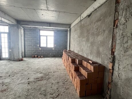 4 otaqlı yeni tikili - Elmlər Akademiyası m. - 173 m²