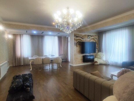 3 otaqlı yeni tikili - Bayıl q. - 180 m²