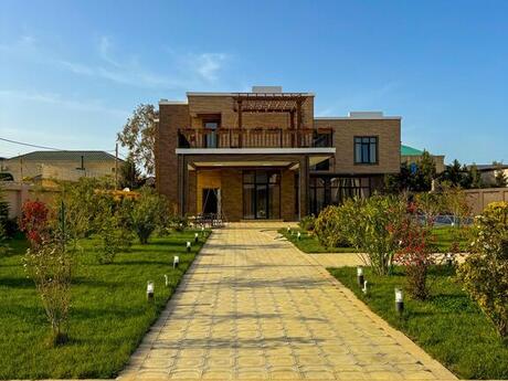 6 otaqlı həyət evi/bağ evi - Mərdəkan q. - 475 m²