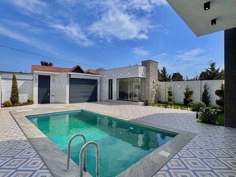 5 otaqlı həyət evi/bağ evi - Mərdəkan q. - 250 m²