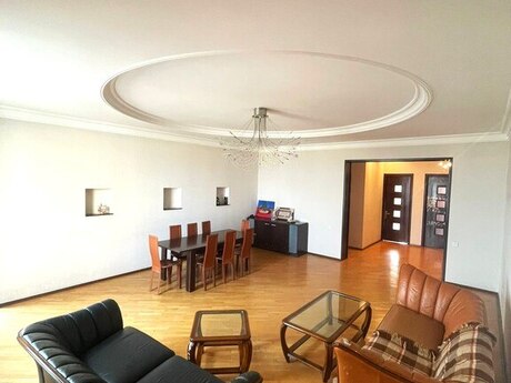 4 otaqlı yeni tikili - Elmlər Akademiyası m. - 175 m²