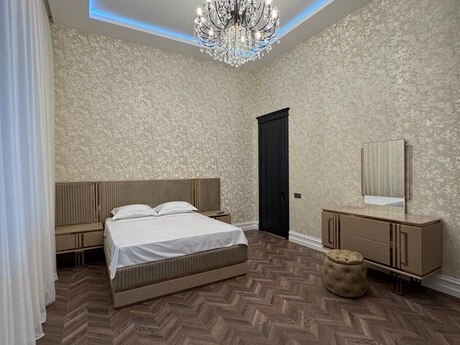 House with Garden, Villa For Sale