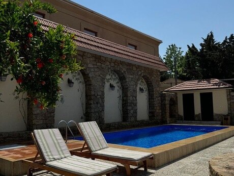 5 otaqlı həyət evi/bağ evi - Bilgəh q. - 380 m²