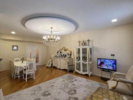 3 otaqlı mənzil, 127 m², 8 Noyabr: 430 000 ₼ 2