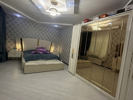 5 otaqlı həyət evi/bağ evi - Suraxanı q. - 160 m²
