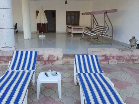 7 otaqlı həyət evi/bağ evi - Novxanı q. - 200 m²