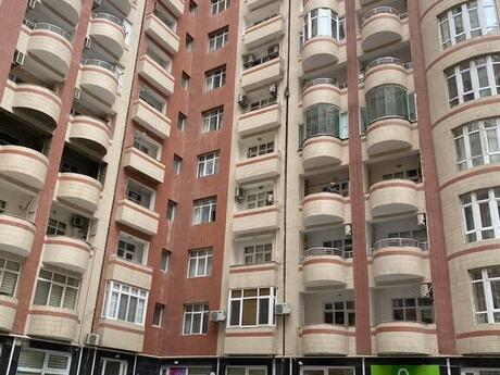 Объявление №5116817 - Баку, пос. Бадамдар, 3-комн., 140 м², 4/18 этаж