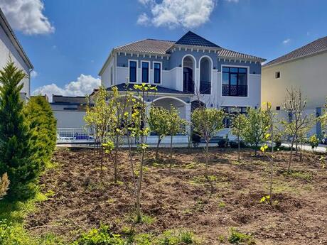 5 otaqlı həyət evi/bağ evi - Mərdəkan q. - 350 m²
