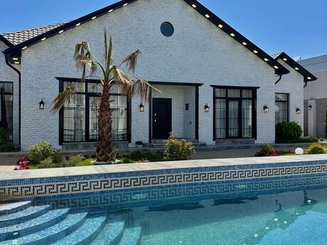 5 otaqlı həyət evi/bağ evi - Mərdəkan q. - 220 m²