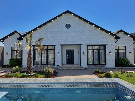 5 otaqlı həyət evi/bağ evi - Mərdəkan q. - 220 m²