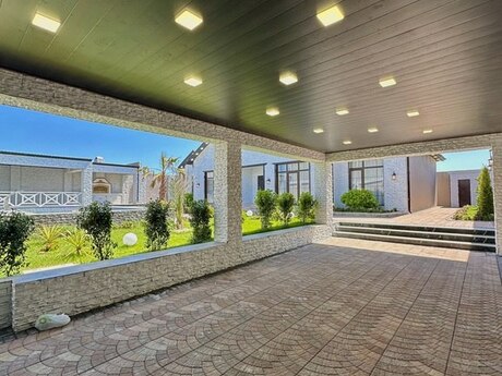 5 otaqlı həyət evi/bağ evi - Mərdəkan q. - 220 m²