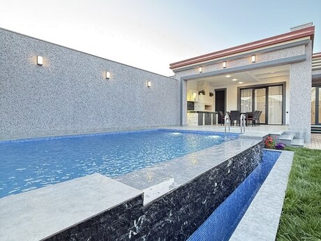 4 otaqlı həyət evi/bağ evi - Mərdəkan q. - 180 m²