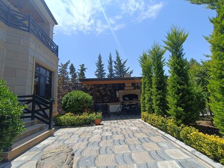 6 otaqlı həyət evi/bağ evi - Mərdəkan q. - 580 m²