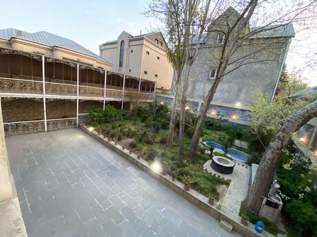 20 otaqlı həyət evi/bağ evi - Nəsimi m. - 1000 m²