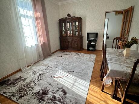 2 otaqlı köhnə tikili - Həzi Aslanov q. - 68 m²