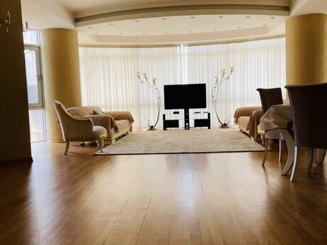4 otaqlı yeni tikili - 28 May m. - 200 m²
