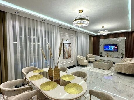 6 otaqlı həyət evi/bağ evi - Mərdəkan q. - 400 m²