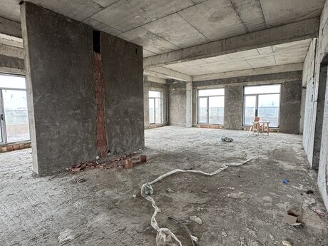 4 otaqlı yeni tikili - Nəsimi r. - 190 m²