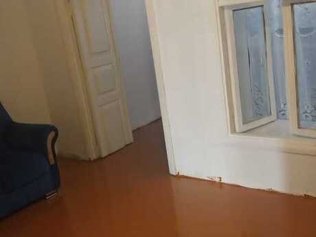 2 otaqlı həyət evi/bağ evi - Zabrat q. - 65 m²