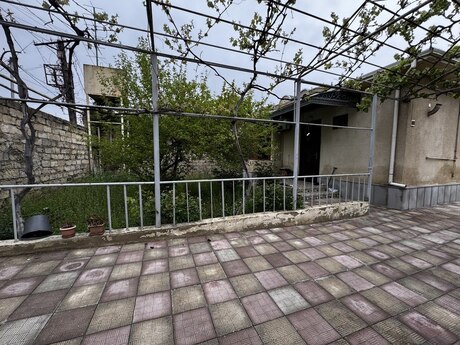 3 otaqlı həyət evi/bağ evi - Bakıxanov q. - 90 m²