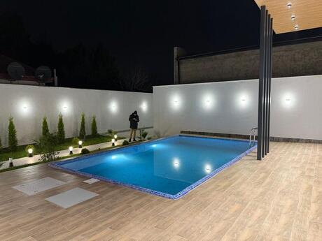 4 otaqlı həyət evi/bağ evi - Mərdəkan q. - 240 m²
