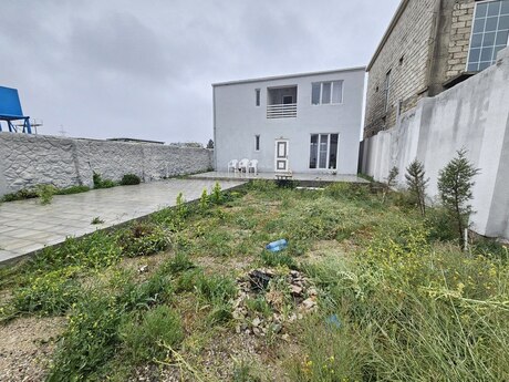 4 otaqlı həyət evi/bağ evi - Şüvəlan q. - 150 m²