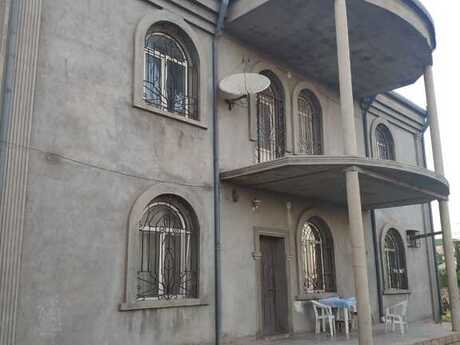 6 otaqlı həyət evi/bağ evi - Nəsimi m. - 400 m²
