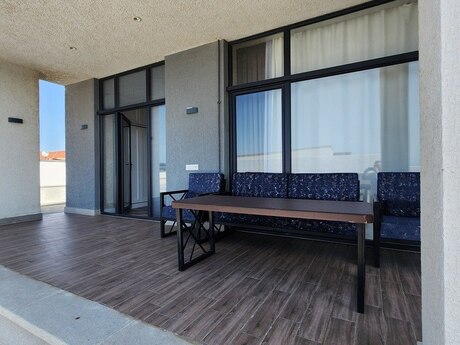 5 otaqlı həyət evi/bağ evi - Şüvəlan q. - 260 m²