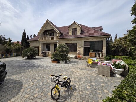 6 otaqlı həyət evi/bağ evi - Mərdəkan q. - 360 m²