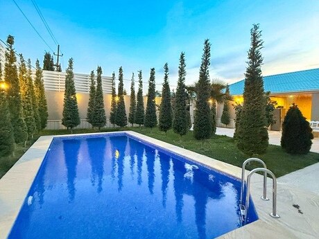 5 otaqlı həyət evi/bağ evi - Mərdəkan q. - 300 m²